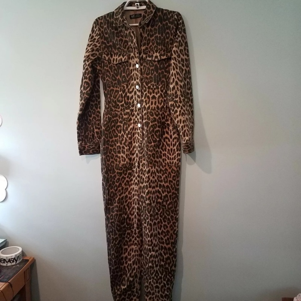Zara leopard carsuit